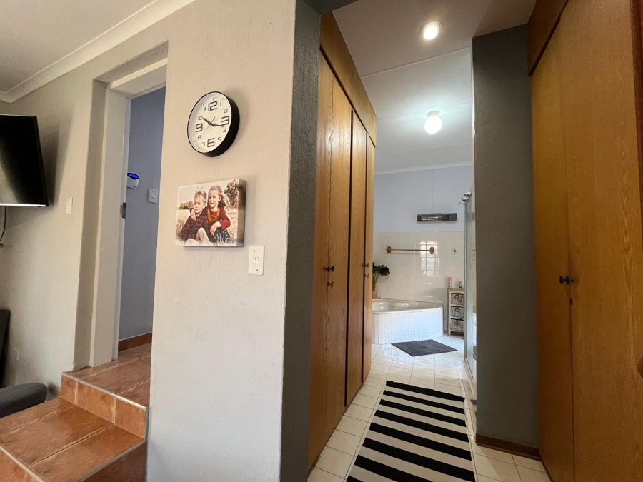 4 Bedroom Property for Sale in Cashan North West